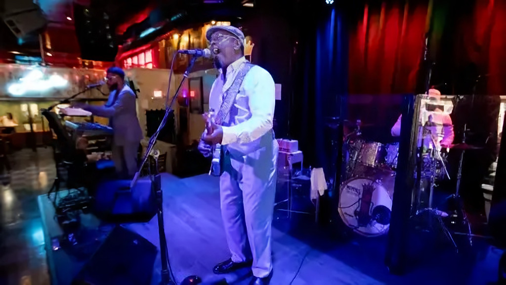 Click to Enlarge-Esc to Close EventPhotos/Route66/06c-Memphis-BBKING Full-2.jpg